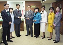 http://www.e-giin.net/_public/get_image.php?image_no=1553&element_type=3&id=kimukuni