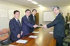 http://www.e-giin.net/_public/get_image.php?image_no=1490&element_type=3&id=kimukuni