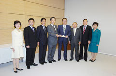 http://www.e-giin.net/_public/get_image.php?image_no=1401&element_type=2&id=kimukuni