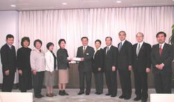 http://www.e-giin.net/_public/get_image.php?image_no=911&element_type=2&id=kimukuni