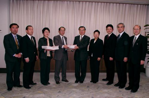 http://www.e-giin.net/_public/get_image.php?image_no=714&element_type=4&id=kimukuni