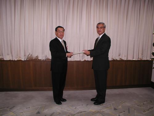 http://www.e-giin.net/_public/get_image.php?image_no=235&element_type=4&id=kimukuni